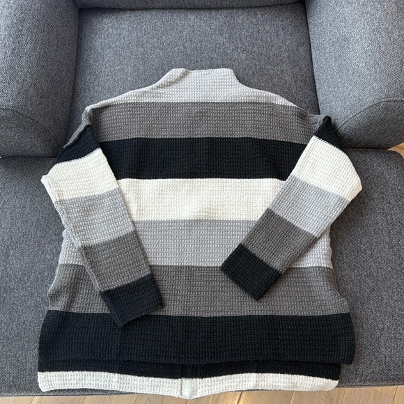 Sweater! - Picture 1 of 2
